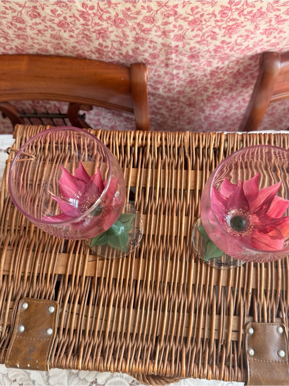 Hand-Painted Floral Wine Glasses - Pink & Green - Picture 3 of 5